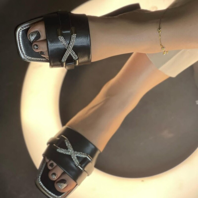 صندل مشکی دخترانه