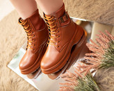 بوت قهوه ای ساق دار