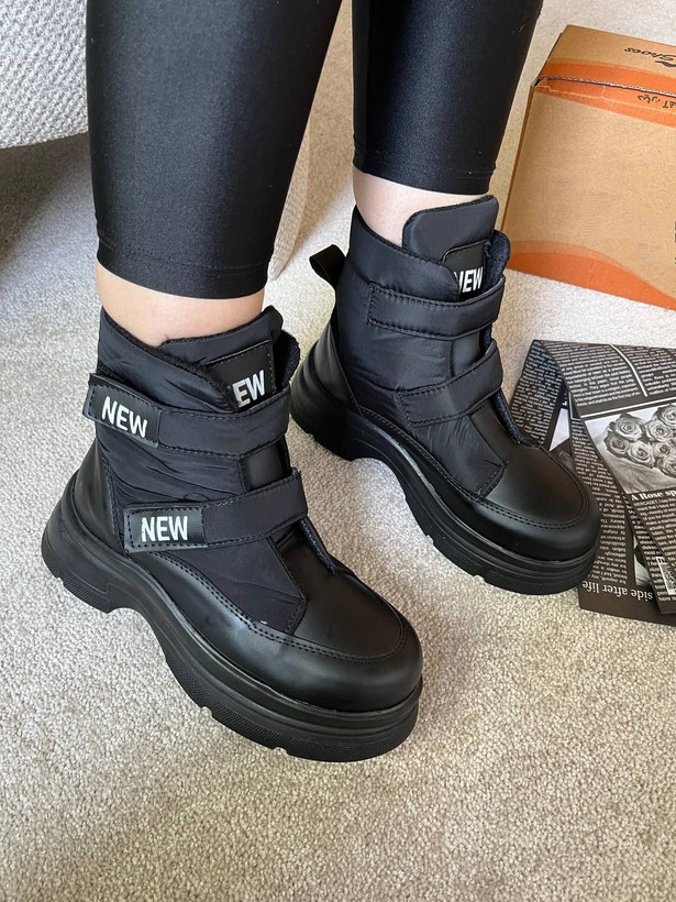 بوت چرمی زنانه چسبی