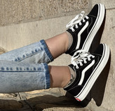 ونس مشکی ونس زنانه ونس مردانه