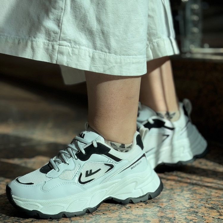 خرید کفش اسپرت لژدار سفید مدل واریور