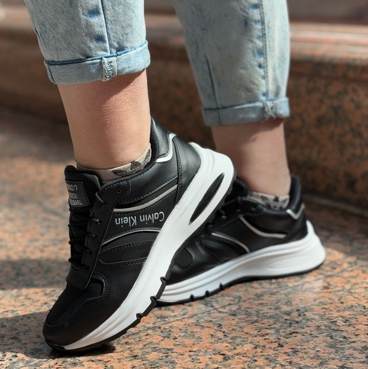 کفش اسپورت زنانه ارزان