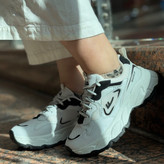 کفش واریور در فروشگاه پای پوش شیراز