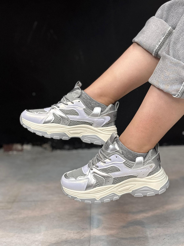 کفش اسپرت ارزان در شیراز،خرید انواع کفش خارجی مستقیم از واردکننده