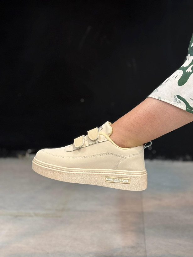 کفش چسبی در شیراز،کفش مدارس،کفش به قیمت عمده