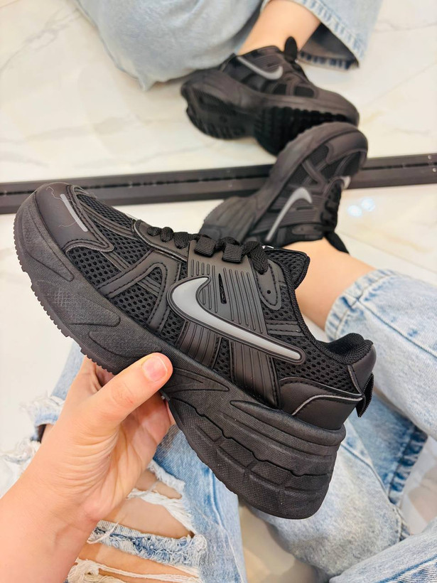 کفش خارجی زنانه، کفش نایک وی تو کی، Nike v2k