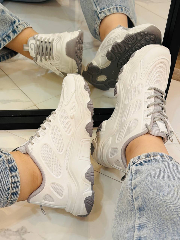 کفش اسپرت زنانه و دخترانه خارجی در تهران