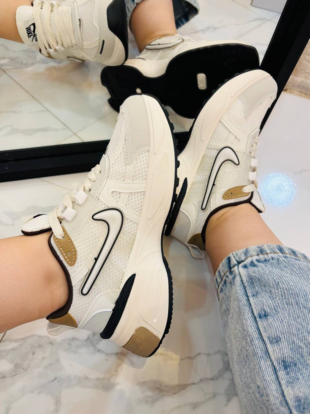 کفش باشگاهی،خرید انواع کفش ترند در پای پوش